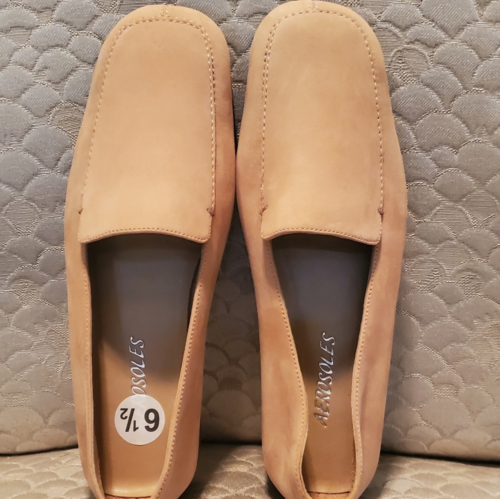 Tan Aersole Flats